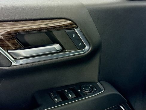 Used 2024 Chevrolet Silverado 1500 LT image 12