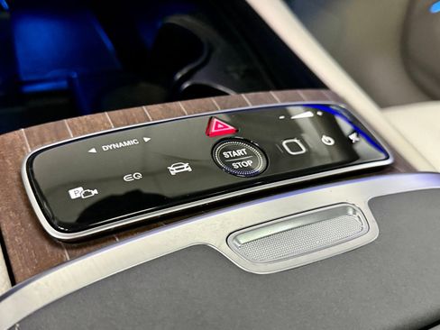 Used 2023 Mercedes-Benz EQS 580 4MATIC Sedan image 32