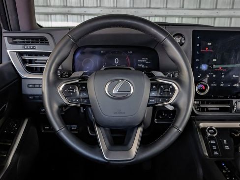 Used 2025 Lexus GX 550 image 15