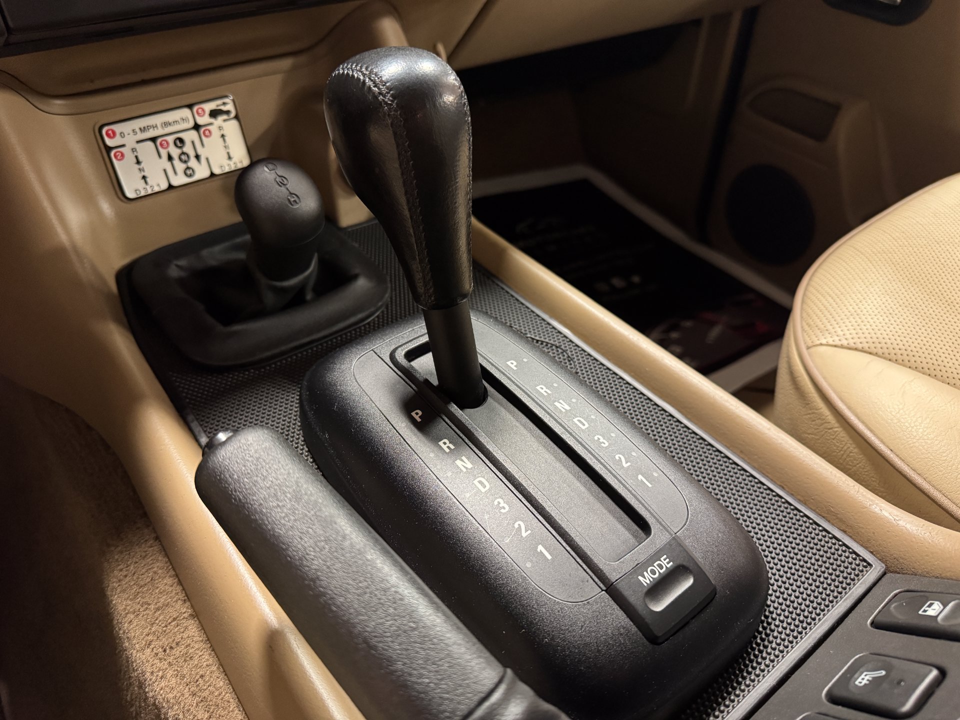 Used 2000 Land Rover Discovery AWD/4WD image 47