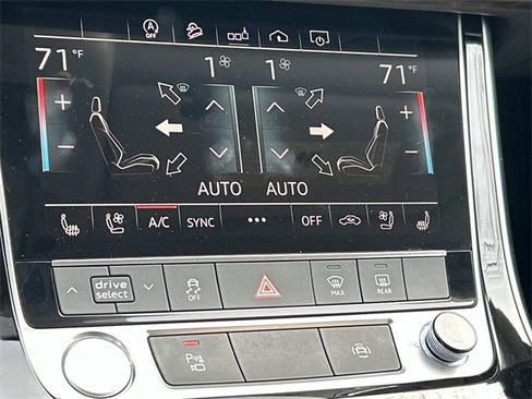 Used 2020 Audi Q8 Premium Plus w/ Premium Plus Package image 40