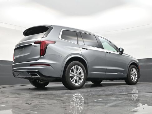 Used 2024 Cadillac XT6 Luxury FWD image 24