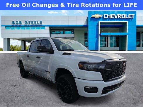 Used 2025 RAM 1500 Big Horn AWD/4WD image 1