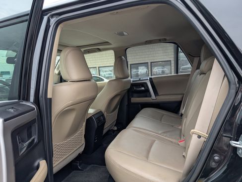 Used 2015 Toyota 4Runner Limited image 15