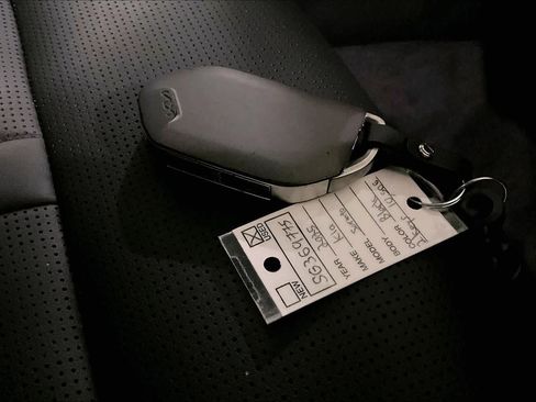 Used 2025 Kia Sorento EX w/ Panoramic Sunroof Package AWD/4WD image 14