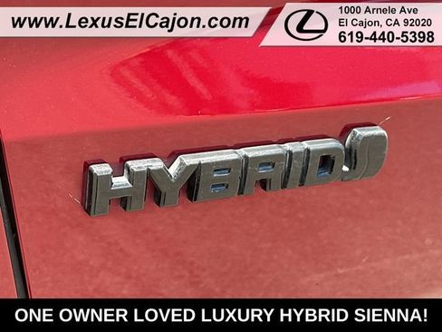 Used 2021 Toyota Sienna XSE w/ XSE Plus Package FWD image 42