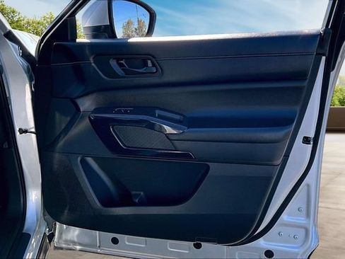 Certified 2024 Nissan Pathfinder SV FWD image 26