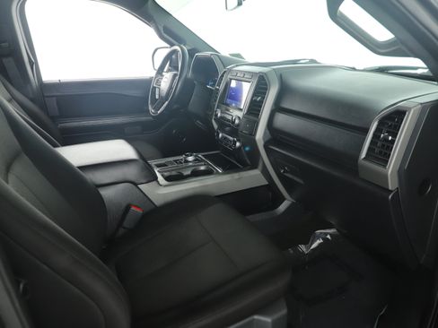 Used 2020 Ford Expedition XLT image 13