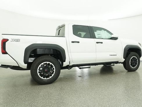 New 2025 Toyota Tacoma TRD Off-Road image 23