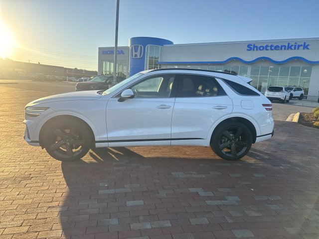 Used 2022 Genesis GV70 3.5T Sport w/ Sport Prestige Package AWD/4WD image 6
