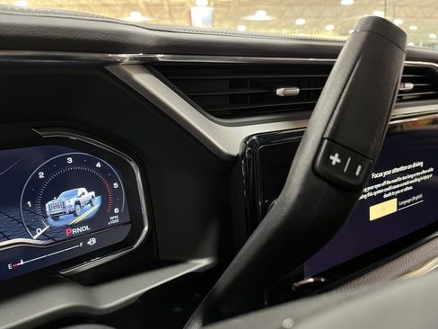 Used 2025 GMC Sierra 3500 Denali w/ Denali Reserve Package image 31