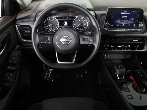 Certified 2023 Nissan Rogue SV image 7