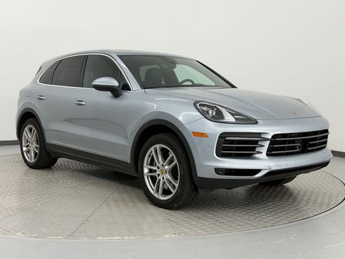 Certified 2023 Porsche Cayenne AWD/4WD image 7