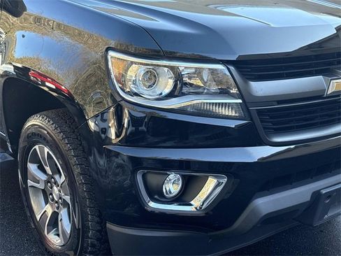 Used 2019 Chevrolet Colorado Z71 image 3
