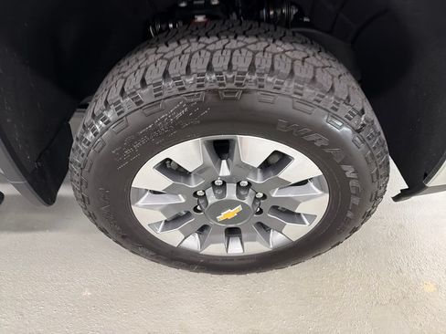 New 2026 Chevrolet Silverado 2500 LT w/ All Star Edition AWD/4WD image 4