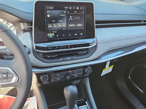 New 2026 Jeep Compass Latitude image 20