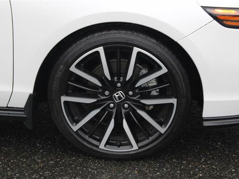 Used 2023 Honda Accord Touring image 10