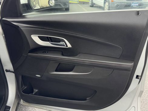 Used 2011 Chevrolet Equinox LT image 47
