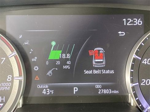 Used 2023 Toyota Highlander XLE image 22