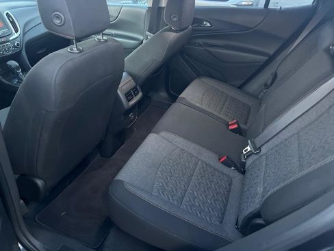 Used 2022 Chevrolet Equinox LT w/ Driver Convenience Package FWD image 14