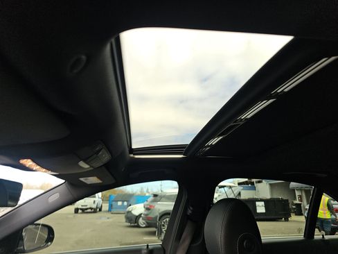 Used 2020 Mercedes-Benz E 350 Sedan w/ Premium Package image 14