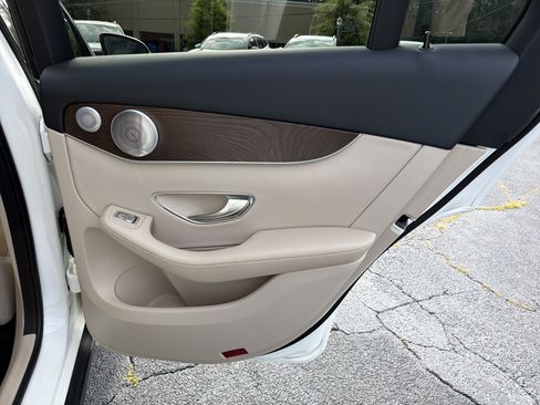 Used 2019 Mercedes-Benz GLC 300 image 14