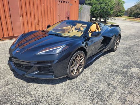 Used 2024 Chevrolet Corvette Z06 RWD image 42