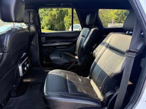 Used 2020 Ford Expedition XLT w/ FX4 Off-Road Package AWD/4WD image 26