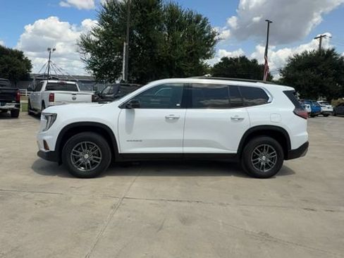 Certified 2025 GMC Acadia Elevation AWD/4WD image 5