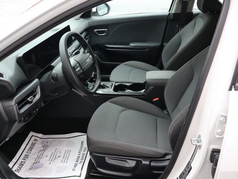 Used 2025 Kia K4 FWD image 5