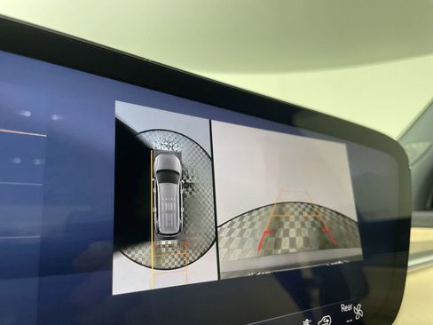 Used 2025 Buick Enclave Preferred image 14