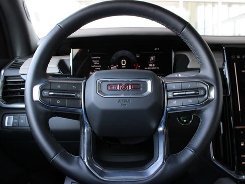 Used 2026 GMC Acadia Elevation w/ Elevation Premium Package FWD image 26
