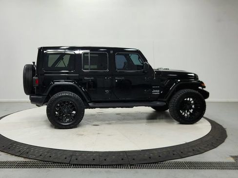 Used 2021 Jeep Wrangler Unlimited Sahara w/ Cold Weather Group AWD/4WD image 9