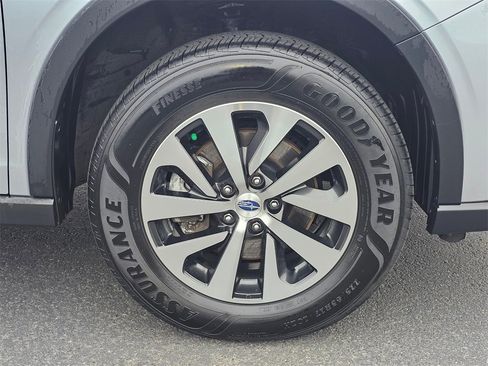 Used 2021 Subaru Outback 2.5i image 9