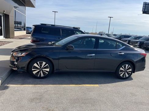 Used 2019 Nissan Altima 2.5 SV image 4
