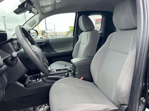 Used 2022 Toyota Tacoma SR AWD/4WD image 13