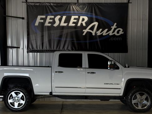 Used 2016 GMC Sierra 2500 Denali w/ Duramax Plus Package AWD/4WD image 1