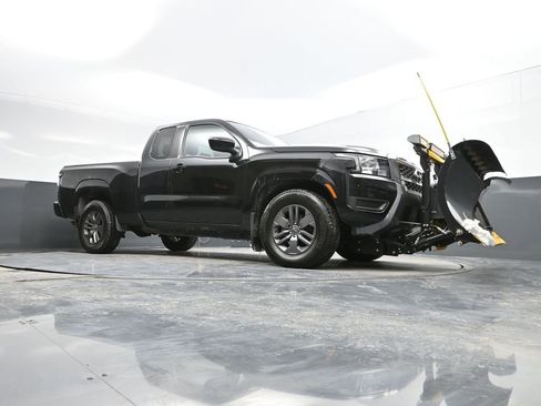 Used 2025 Nissan Frontier SV image 35