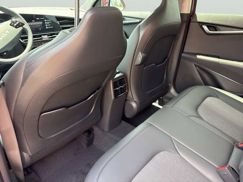 New 2026 Kia Niro EX FWD image 13