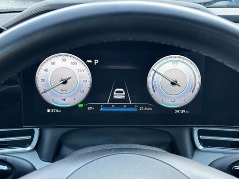 Used 2023 Hyundai Elantra Limited FWD image 24