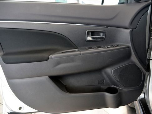 Used 2024 Mitsubishi Outlander Sport ES image 14