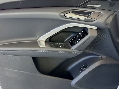 New 2025 Audi Q5 Premium Plus image 16