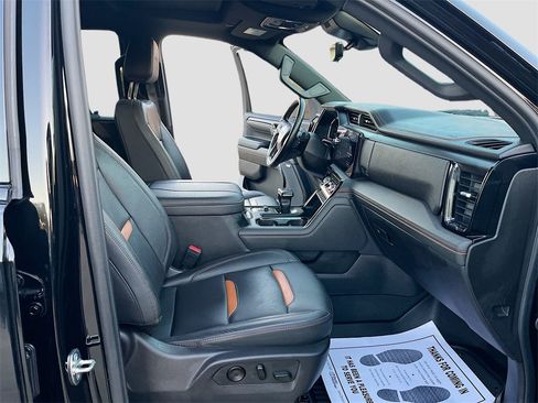 Used 2024 GMC Sierra 1500 AT4 w/ Technology Package image 29
