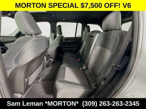 New 2025 Jeep Grand Cherokee Laredo w/ Luxury Tech Group I AWD/4WD image 24