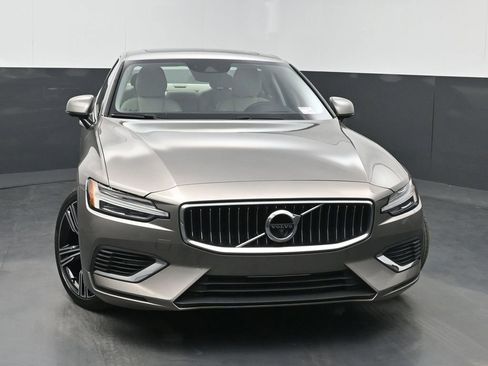 Used 2021 Volvo S60 T8 Inscription w/ Climate Package image 40