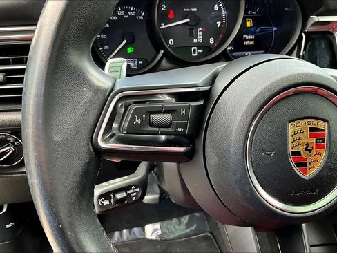 Used 2023 Porsche Macan AWD/4WD image 11