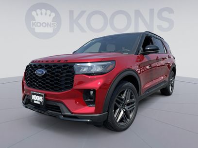 New 2025 Ford Explorer ST-Line w/ Premium Package