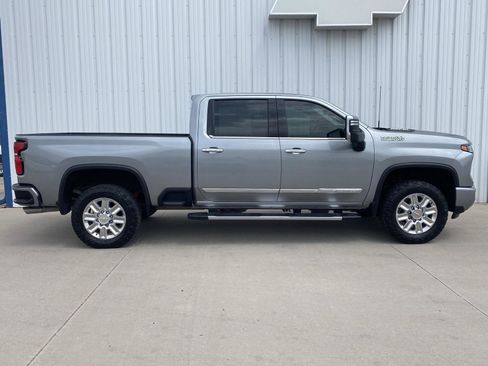 Used 2024 Chevrolet Silverado 2500 High Country w/ Technology Package AWD/4WD image 27