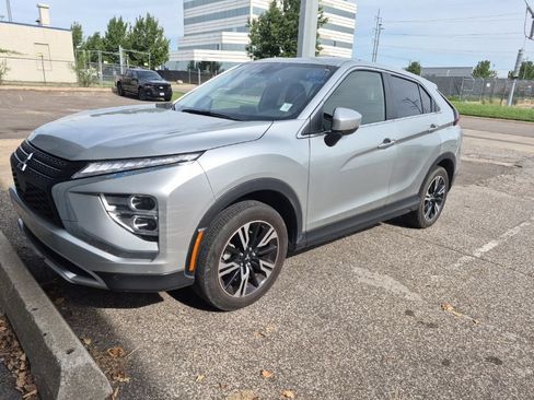 Used 2025 Mitsubishi Eclipse Cross SE AWD/4WD image 2