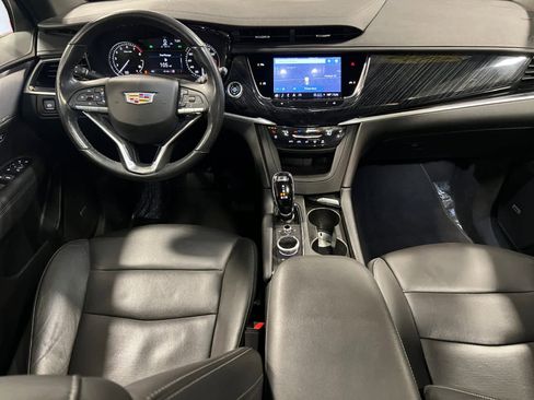 Used 2024 Cadillac XT6 Premium Luxury AWD/4WD image 6